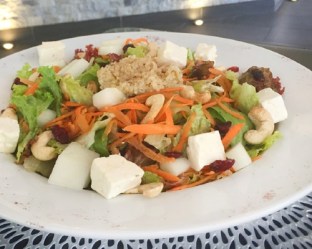 Ensalada asiatica con quinoa emporio